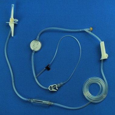 Infusion set with precise filter for single use