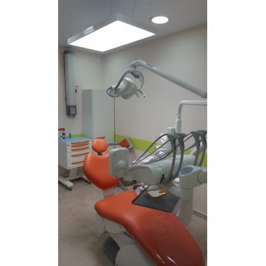 Shadowless lamp for dentists